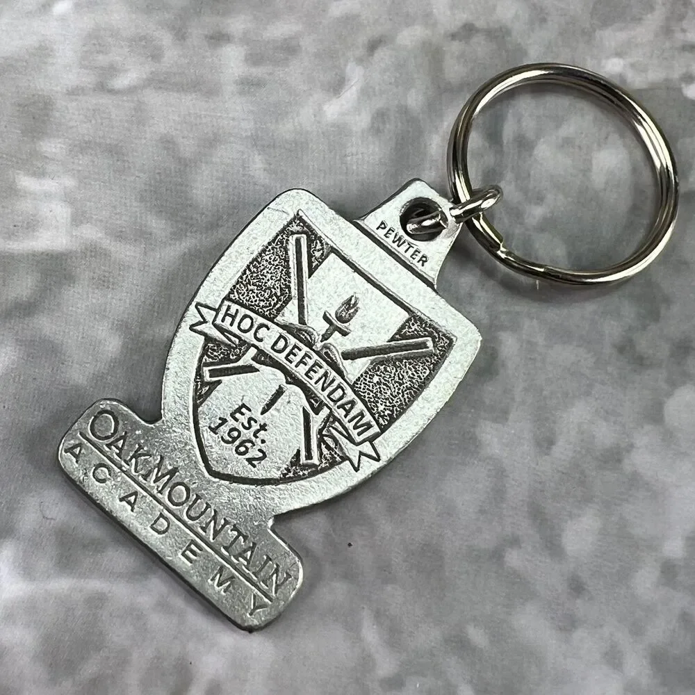 Oak Mountain Academy Pewter Keychain Est 1962 Hoc Defendam School Shield Logo